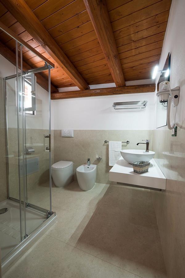 Charme B&B Dimora Quarta 레베라노 외부 사진